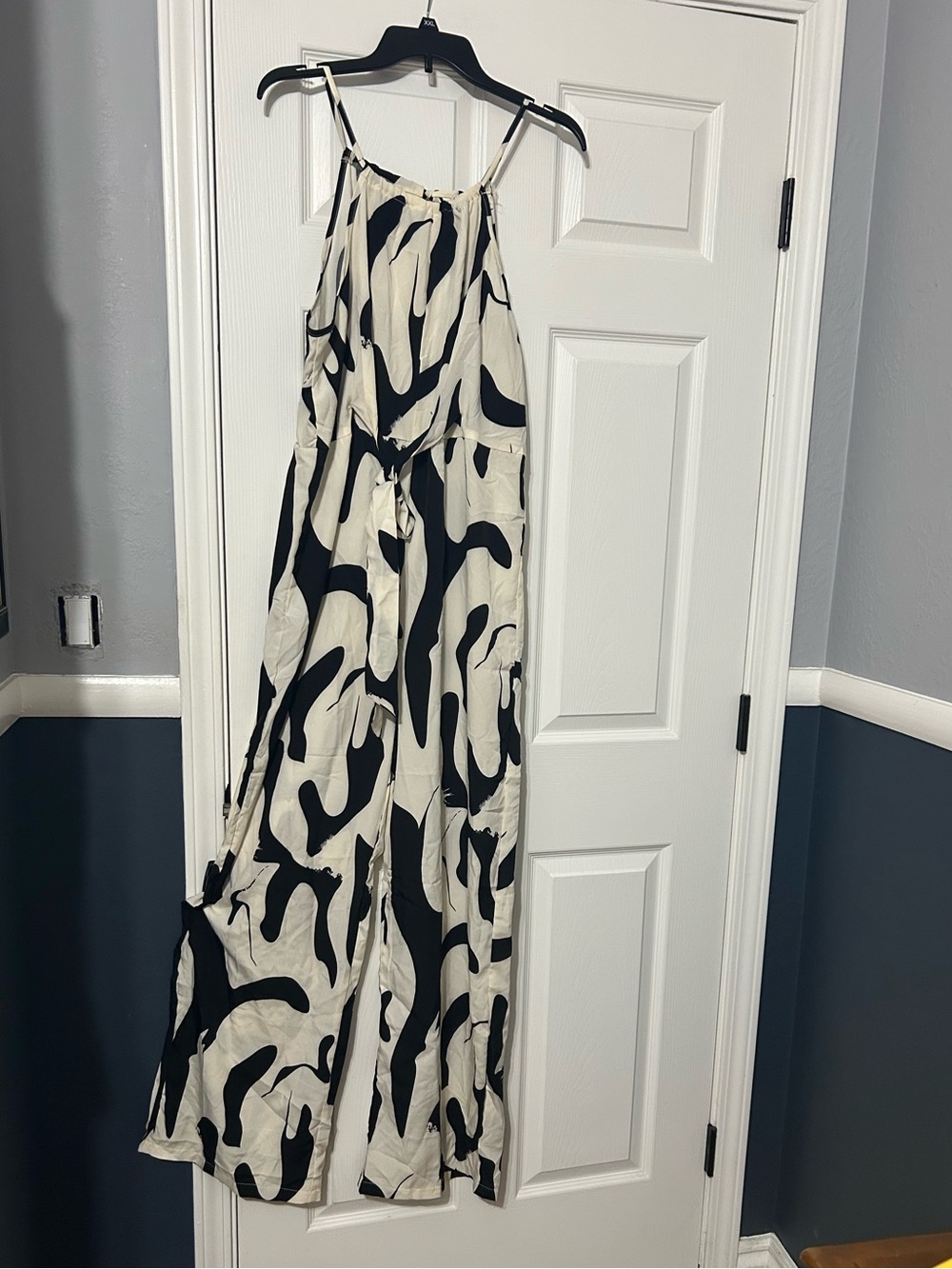 SHEIN Black and White Abstract Print Jumpsuit